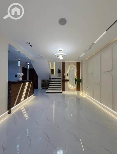 4 Bedroom Duplex for Sale in New Cairo, Cairo - 810385609_1706081277162234_2621467782895809324_n. jpg