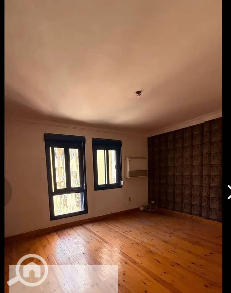 6 e6bb2981-2ea2-4be5-b2e6-a8014b51c3a4. jpg