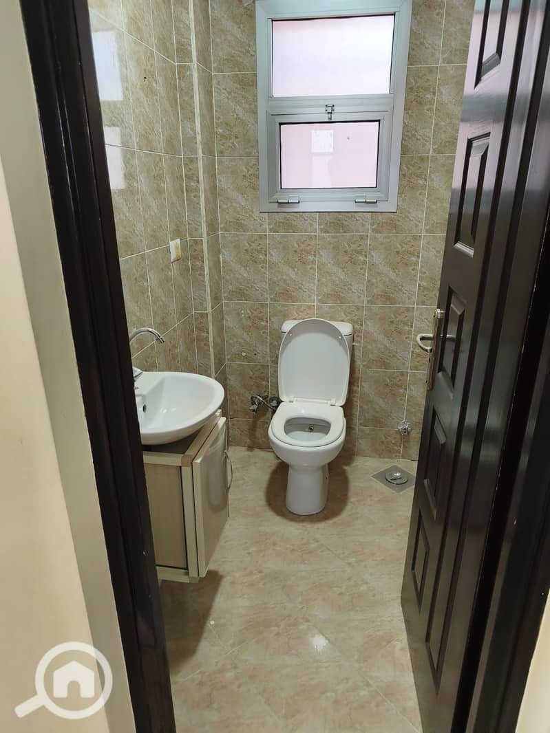 5 70039. jpg