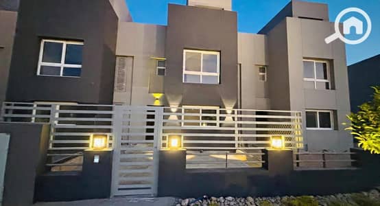 تاون هاوس 4 غرف نوم للايجار في 6 اكتوبر، الجيزة - c5e74f3e-014f-43d5-8cf1-b055ed2a307e. jpg تاون هاوس 4 غرف نوم للايجار في 6 اكتوبر، الجيزة - c5e74f3e-014f-43d5-8cf1-b055ed2a307e. jpg