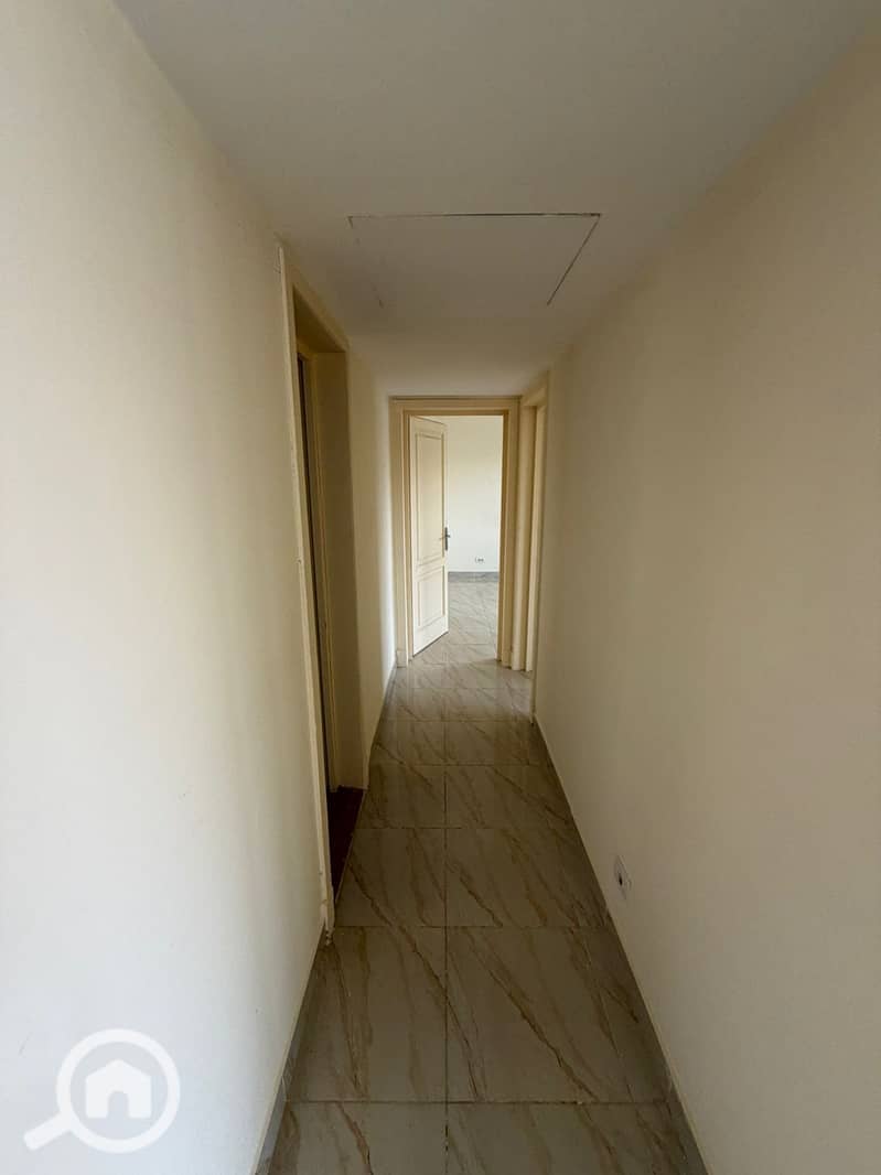 9 25042. jpg