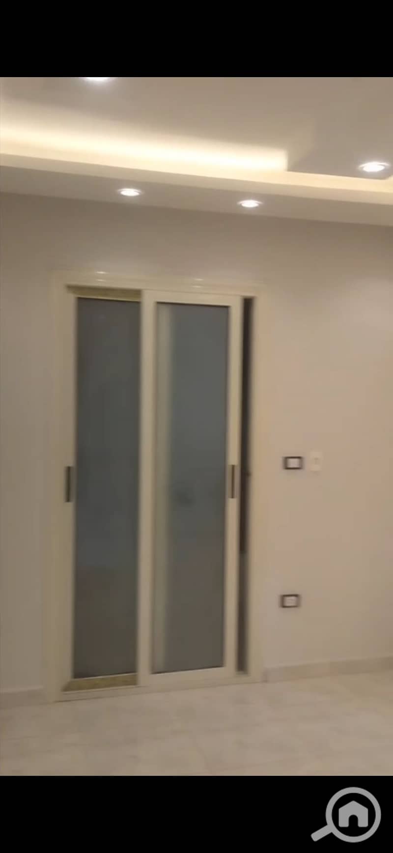 2 72738. jpg