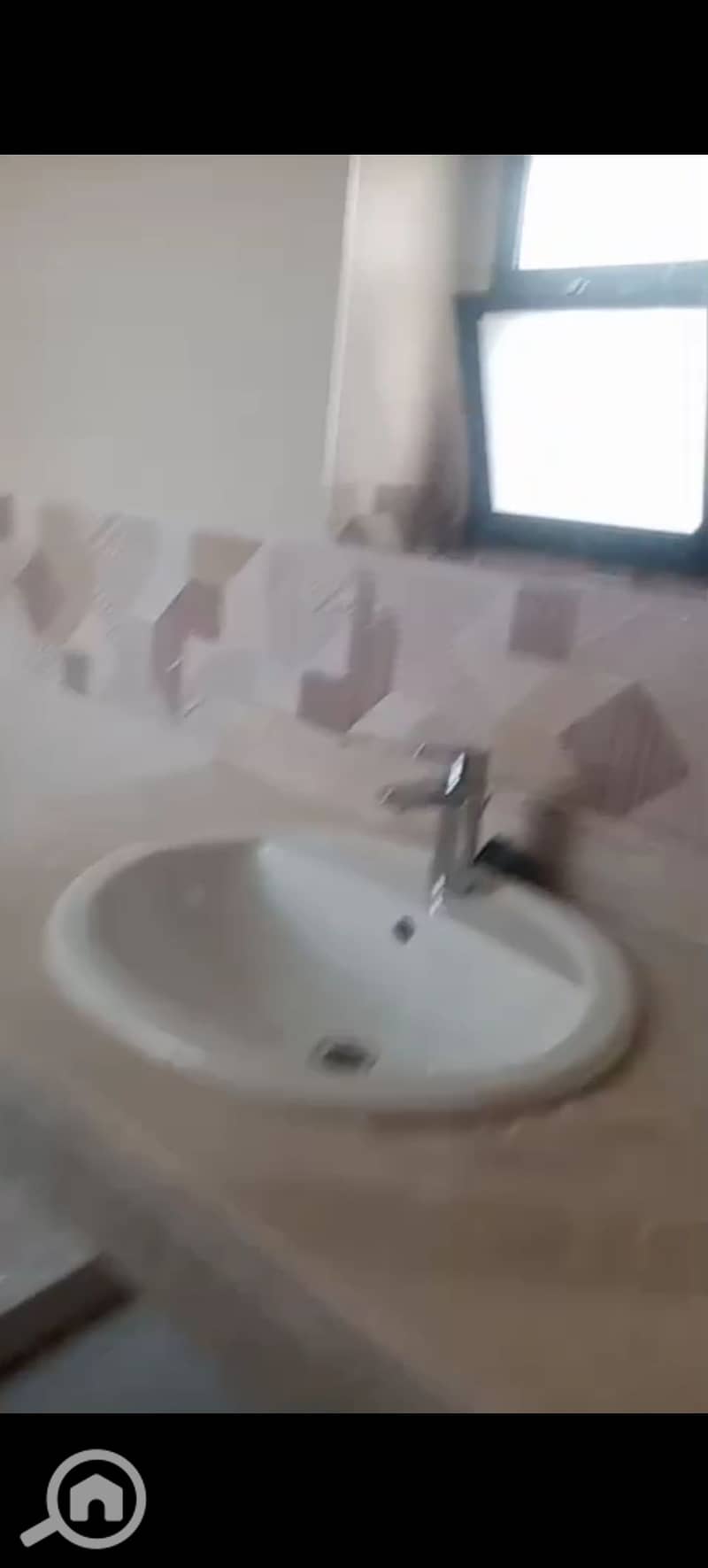 27 1001027152. jpg