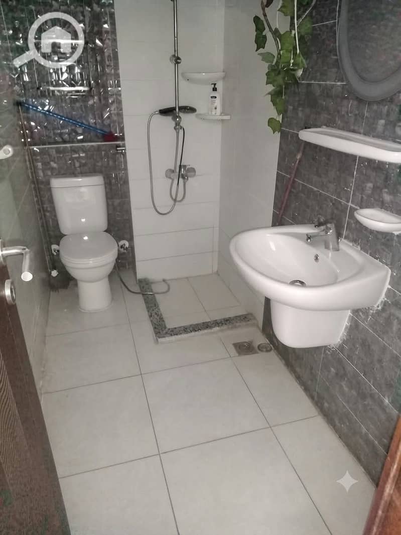 4 1000704833. jpg