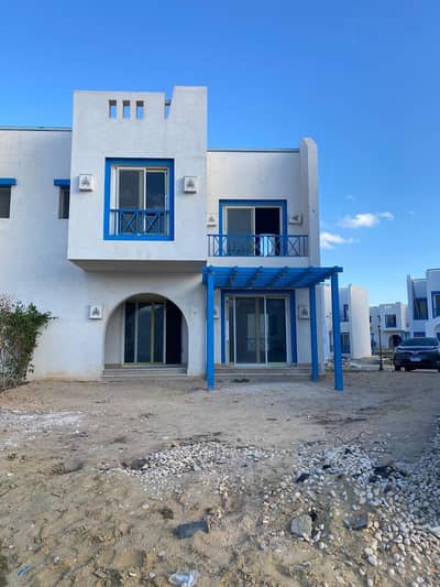 توين هاوس 4 غرف نوم للبيع في الساحل الشمالي، مطروح - Mountain view RasElhekma RARE TWIN HOUSE | 257.7M² LAND | 2 GARDENS ”