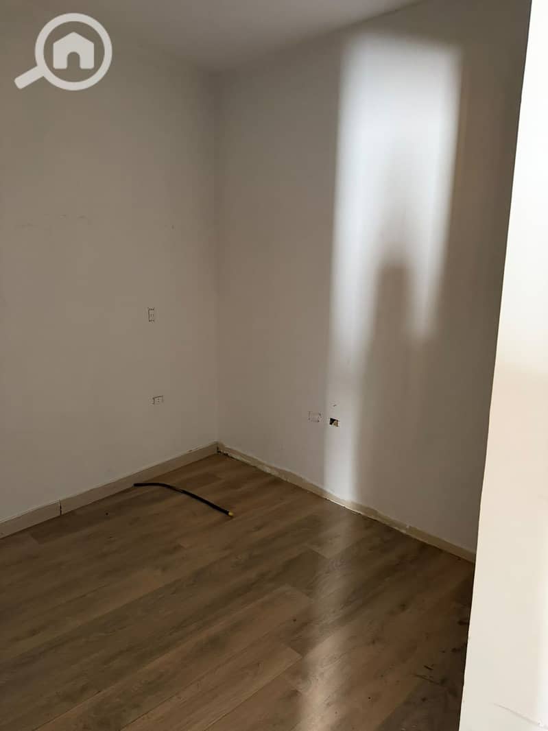 2 1000633079. jpg