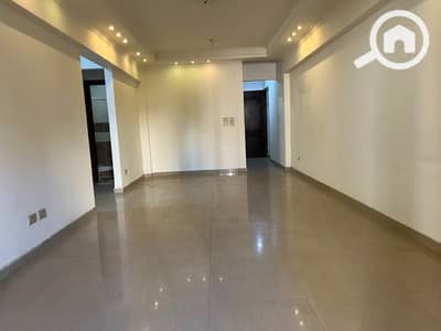 فلیٹ 3 غرف نوم للايجار في كامب شيزار، الإسكندرية - 8659. jpg