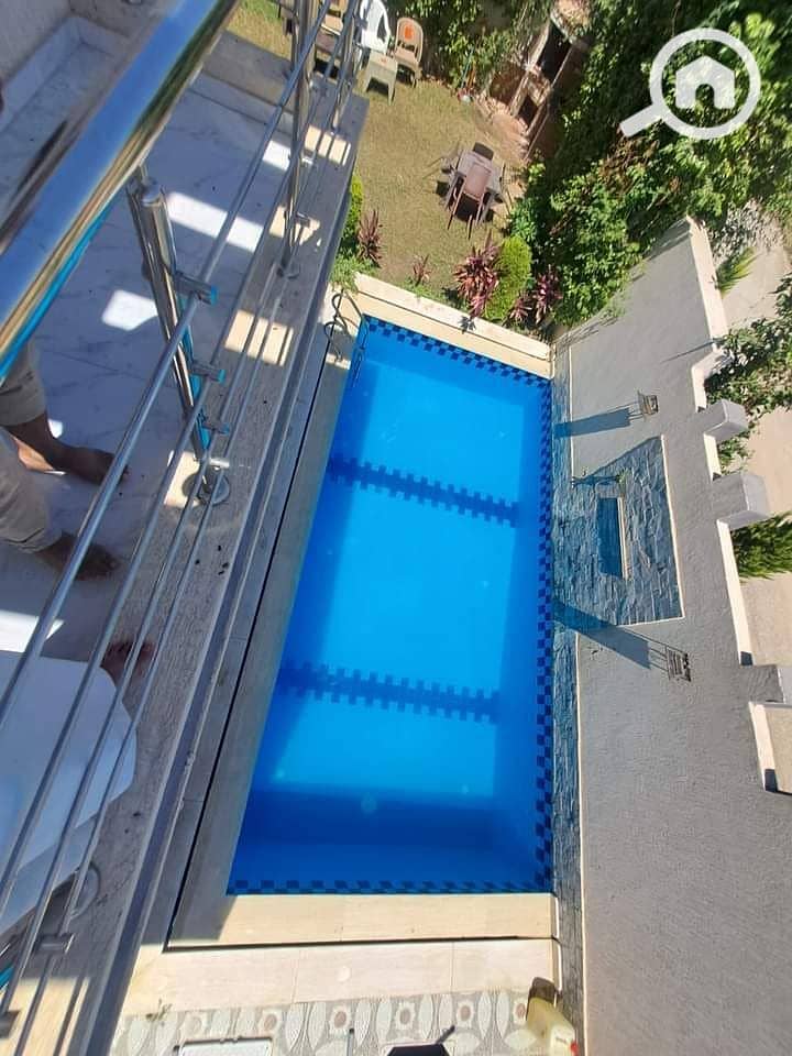 25 430898. jpg