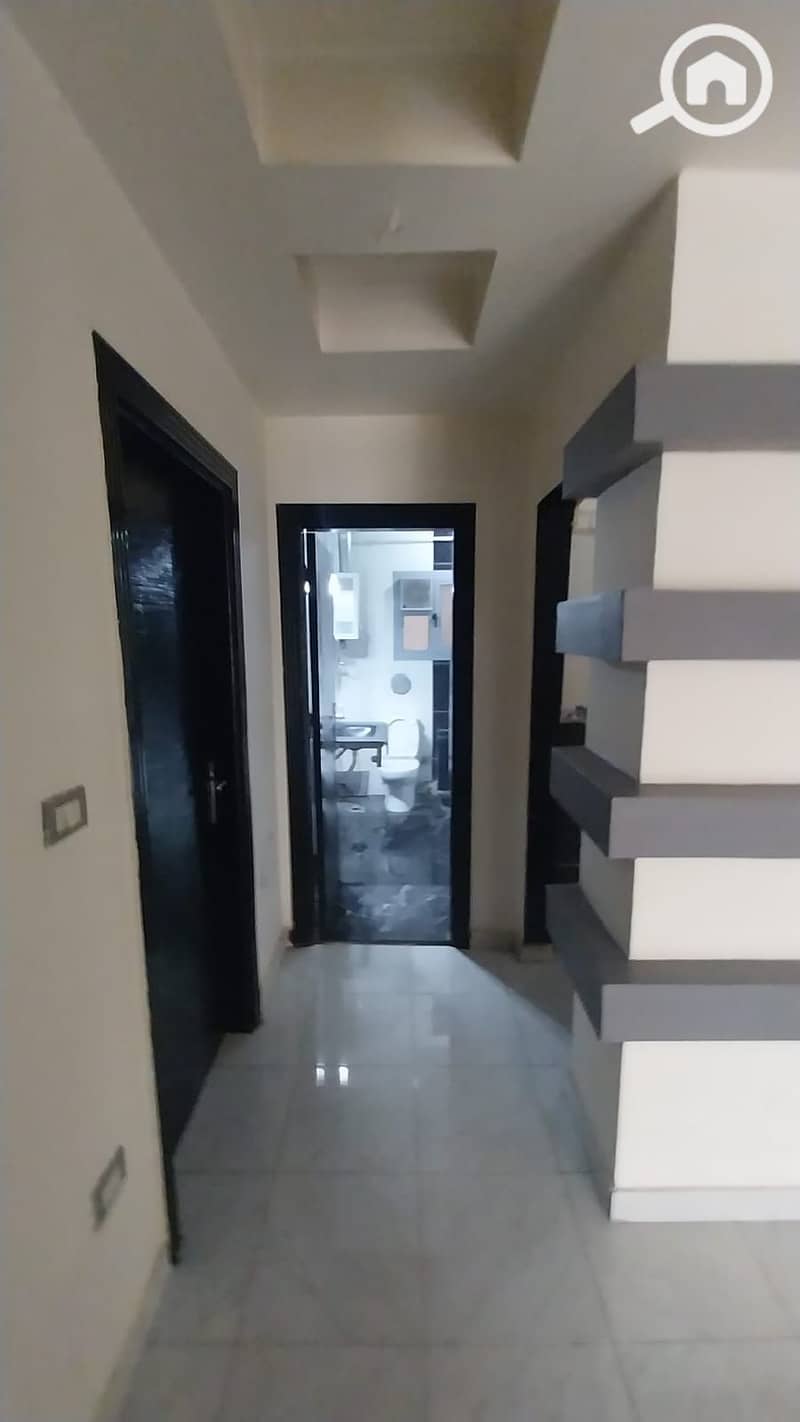 4 1000883795. jpg