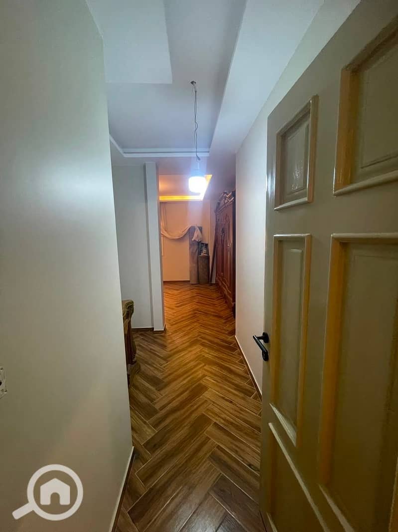 10 1000777537. jpg
