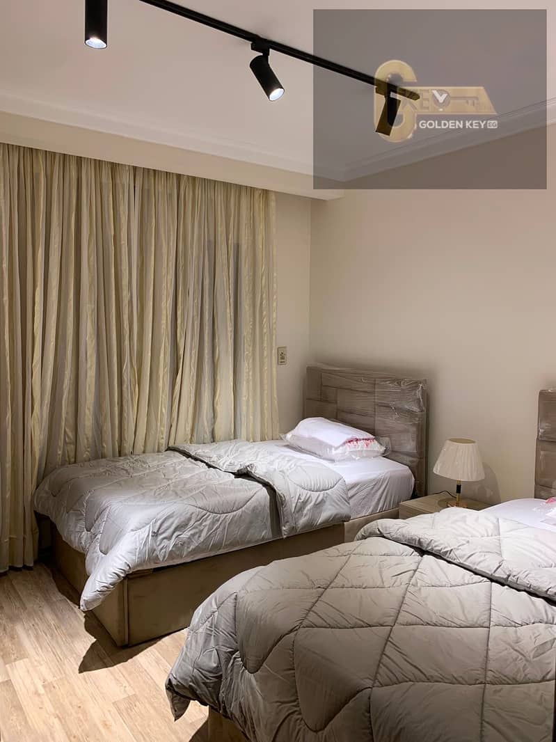 5 397e103c-446a-4e7b-a8d6-f9e9a1a1f341. jpg