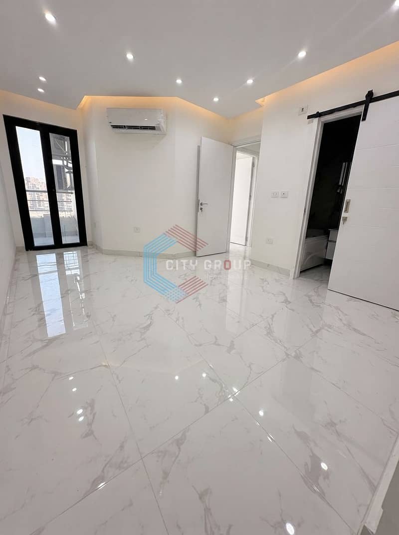 4 Gemini_Generated_Image_f6tneyf6tneyf6tn. jpg