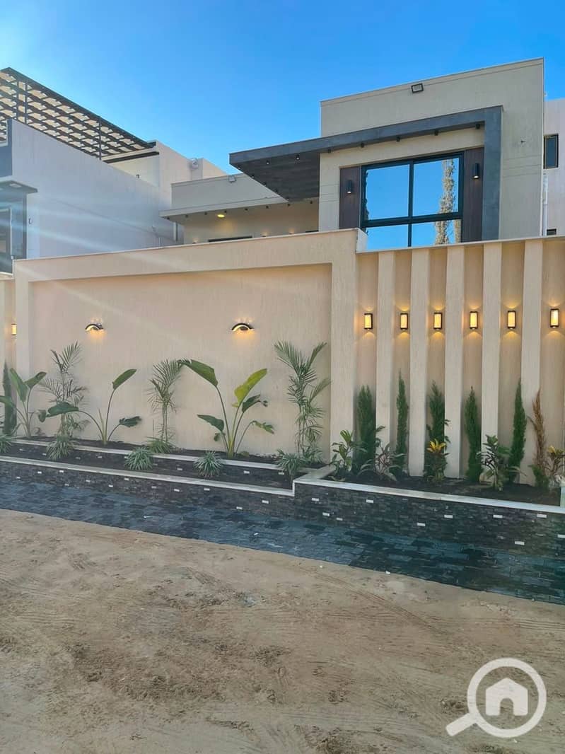 9 70779f4d-2020-4885-b8da-f8e4a0a11e09. jpg