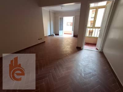 شقة 3 غرف نوم للايجار في جليم، الإسكندرية - 793869104_2160885654846183_7228954152886362905_n. jpg شقة 3 غرف نوم للايجار في جليم، الإسكندرية - 793869104_2160885654846183_7228954152886362905_n. jpg