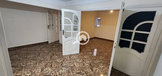 شقة 3 غرف نوم للايجار في كفر عبدو، الإسكندرية - 1000131878. jpg