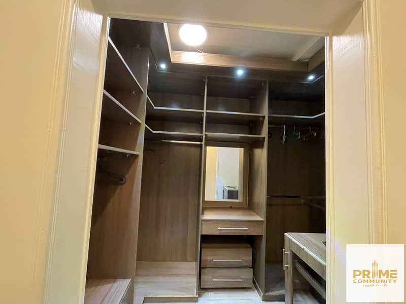 10 9b132960-7ffb-4f1f-b7f3-3c9952bf5b61. jpg