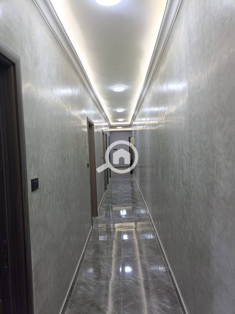 4 1000197720. jpg