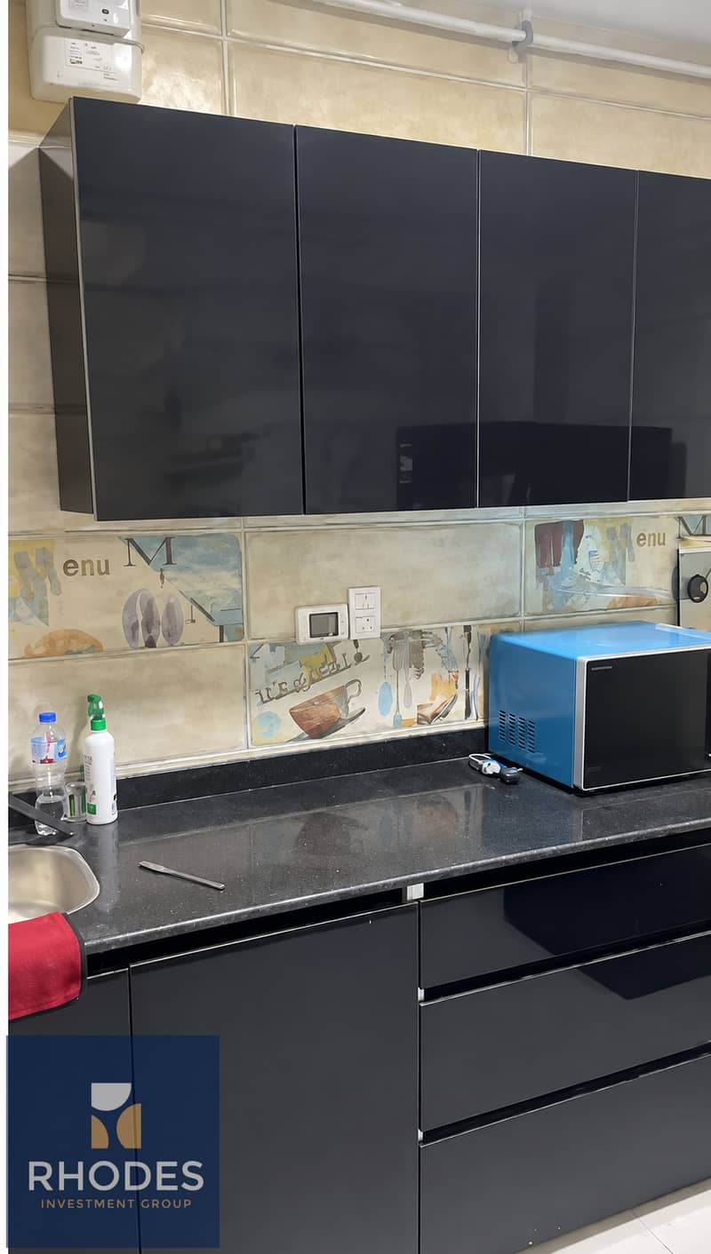 2 kitchen-natural-detail-4k. png