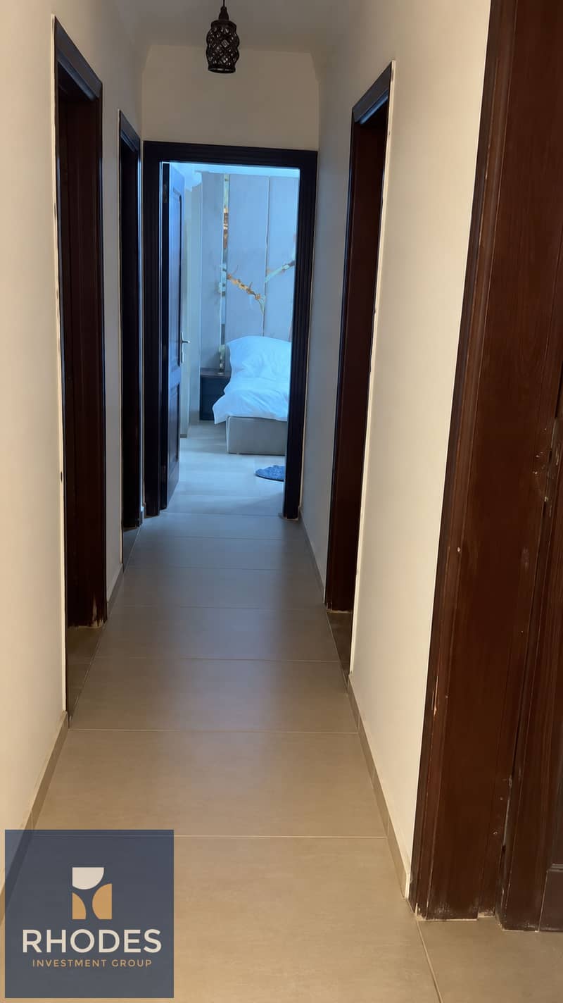 4 hallway-natural-detail-4k. png
