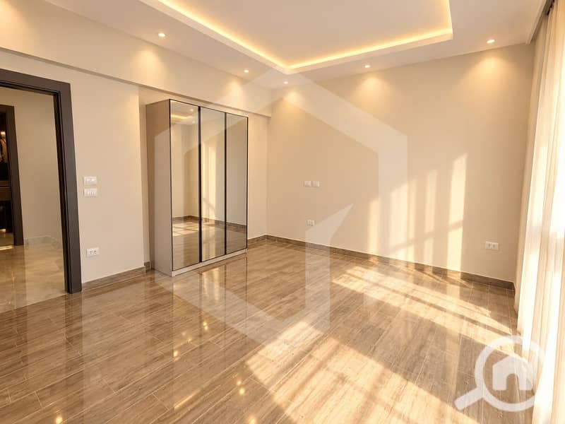 2 Patio Al Zahraa La Vista 2. jpg