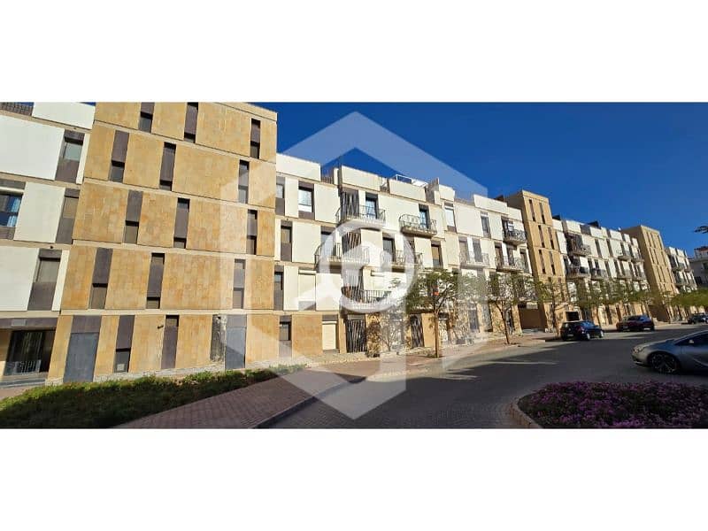 8 Courtyard Sodic 11. jpg