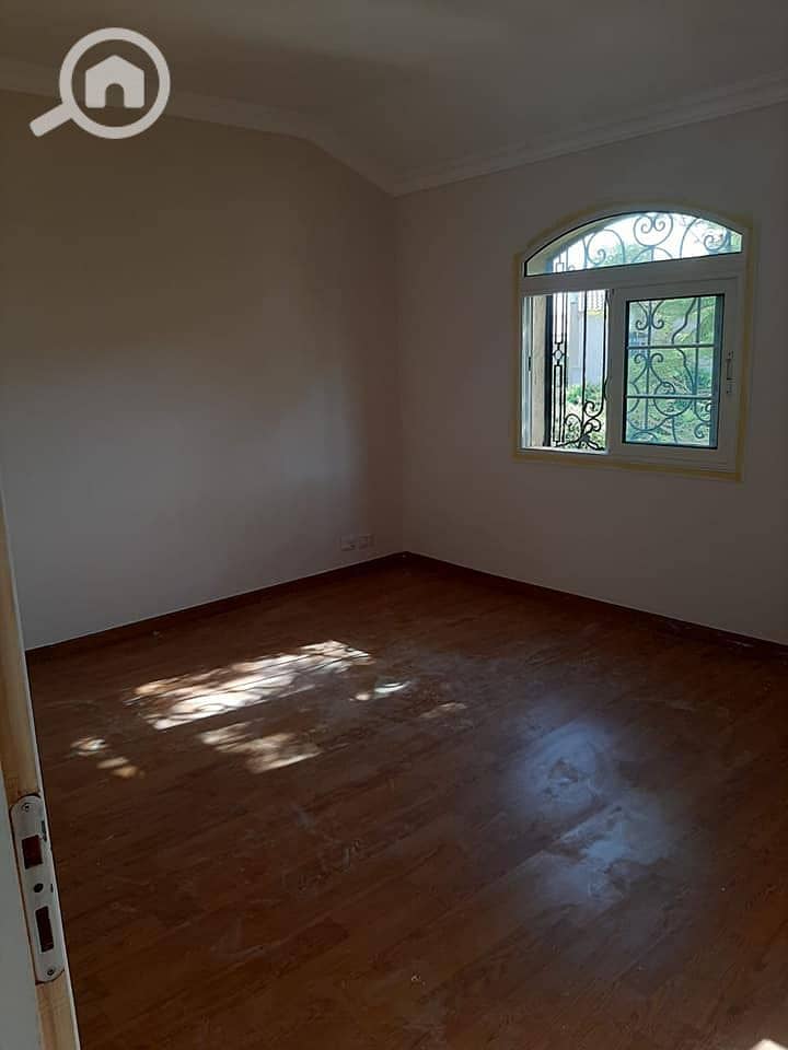4 588311. jpg