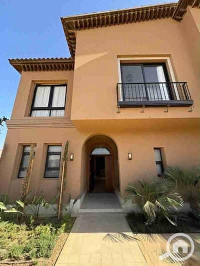 4 Bedroom Townhouse for Sale in Sheikh Zayed, Giza - c885745b-d27c-4bdf-bc56-90b4fa20f0fb. jpeg 4 Bedroom Townhouse for Sale in Sheikh Zayed, Giza - c885745b-d27c-4bdf-bc56-90b4fa20f0fb. jpeg