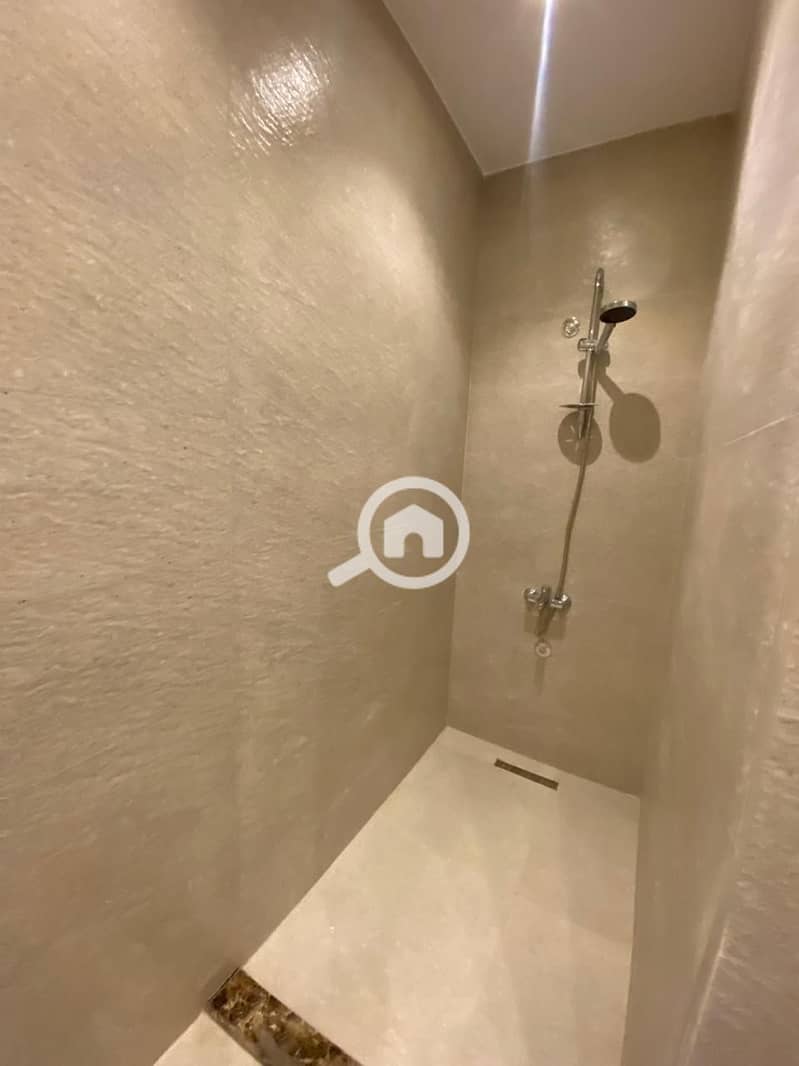 9 15119. jpg