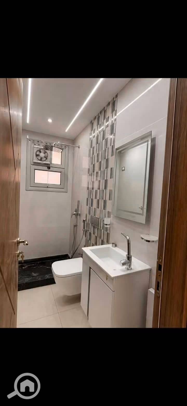 5 1000396347. jpg