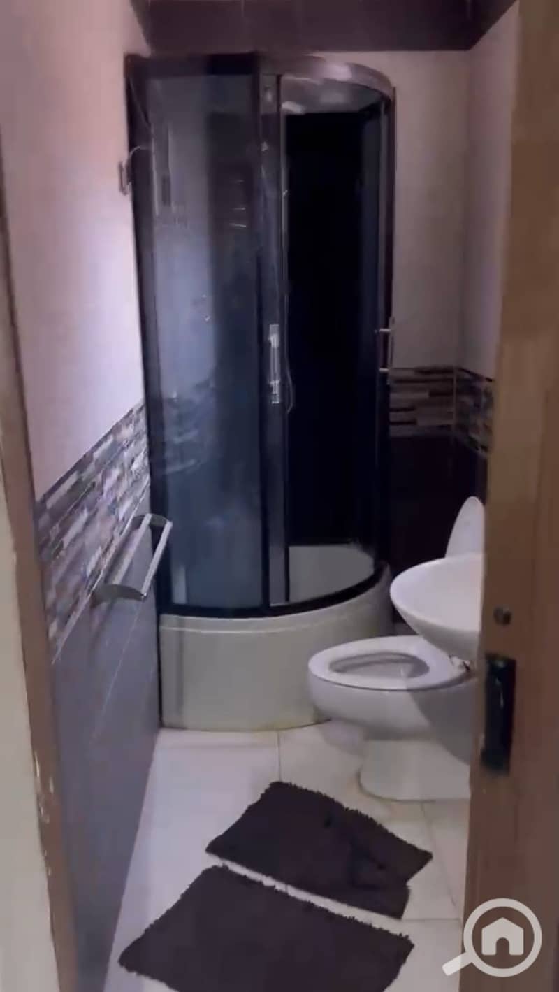 4 1000069556. jpg
