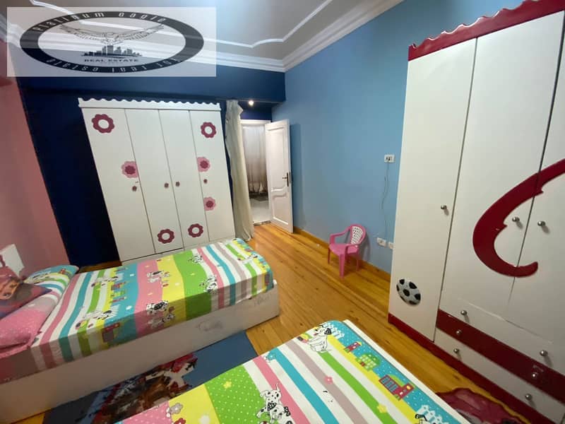 10 4de5000f-c622-42ac-bc6e-a6a76d78944a. jpg