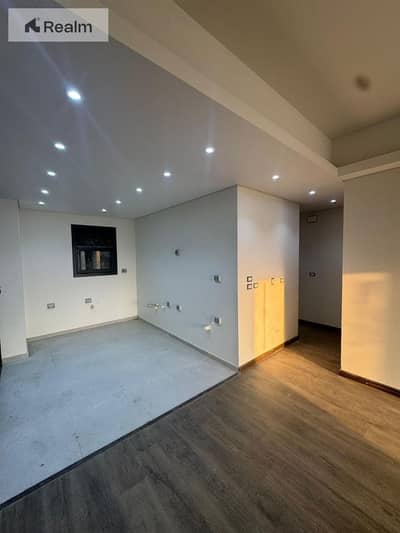 2 Bedroom Flat for Sale in Sheikh Zayed, Giza - WhatsApp Image 2026-05-18 at 1.43. 18 AM (1) - Copy. jpeg 2 Bedroom Flat for Sale in Sheikh Zayed, Giza - WhatsApp Image 2026-05-18 at 1.43. 18 AM (1) - Copy. jpeg
