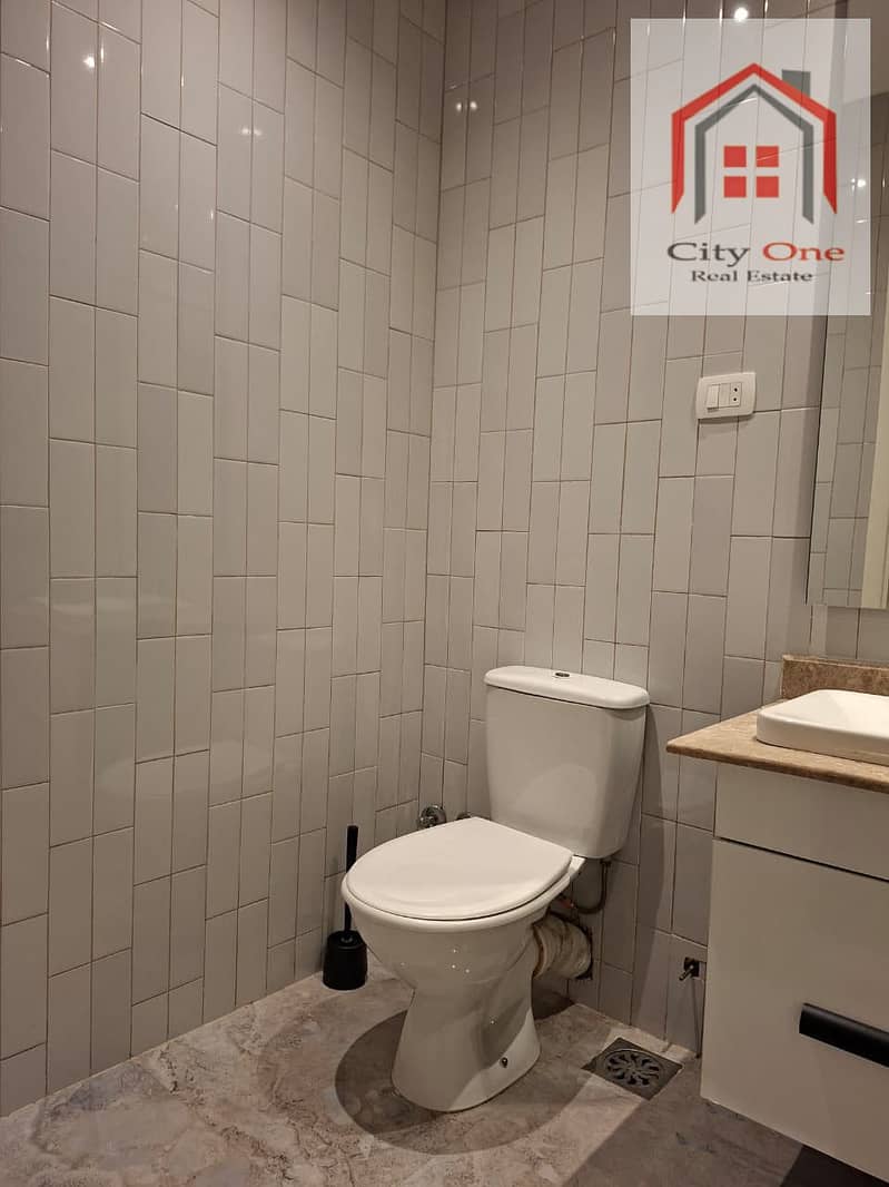 13 eb2c3856-c6ac-4635-9745-21280f976056. jpeg