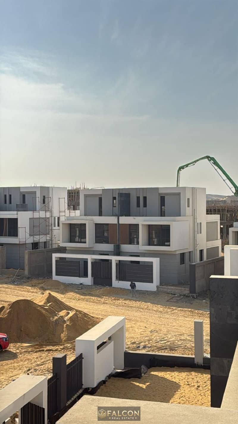7 Patio Town Live Photos_page-0007. jpg