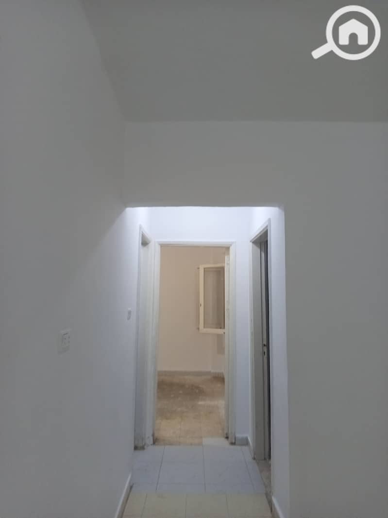 1000824120. jpg 1000824120. jpg