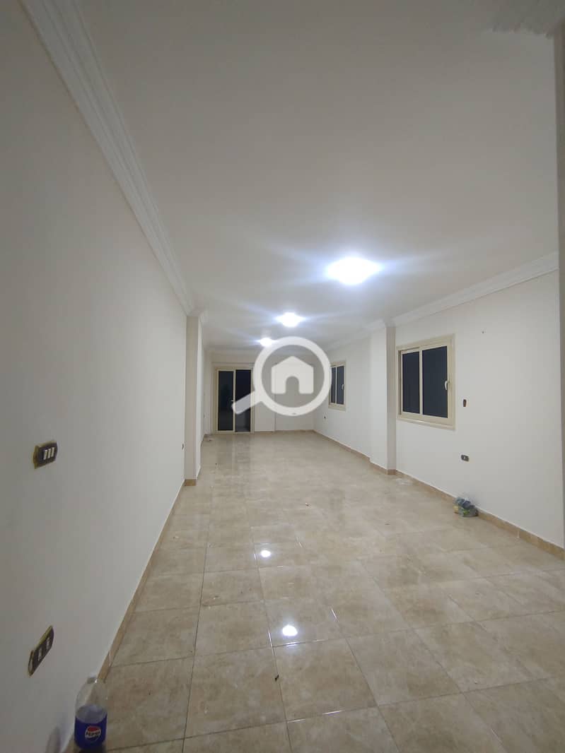 8 1000798409. jpg