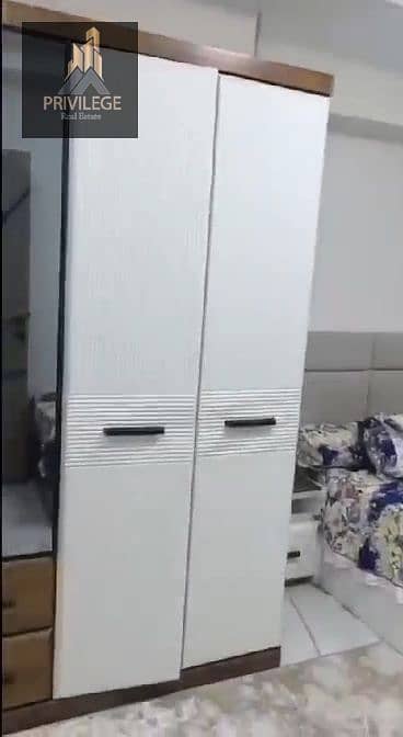8 1000971227. jpg