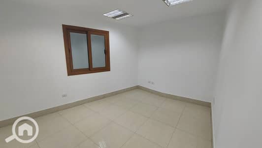مکتب  للايجار في مصر الجديدة، القاهرة - 75409. jpg