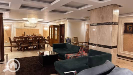 5 Bedroom Flat for Sale in Heliopolis, Cairo - b9b17cc1-bd7f-41d7-8b58-3f16168dc688. jpg 5 Bedroom Flat for Sale in Heliopolis, Cairo - b9b17cc1-bd7f-41d7-8b58-3f16168dc688. jpg