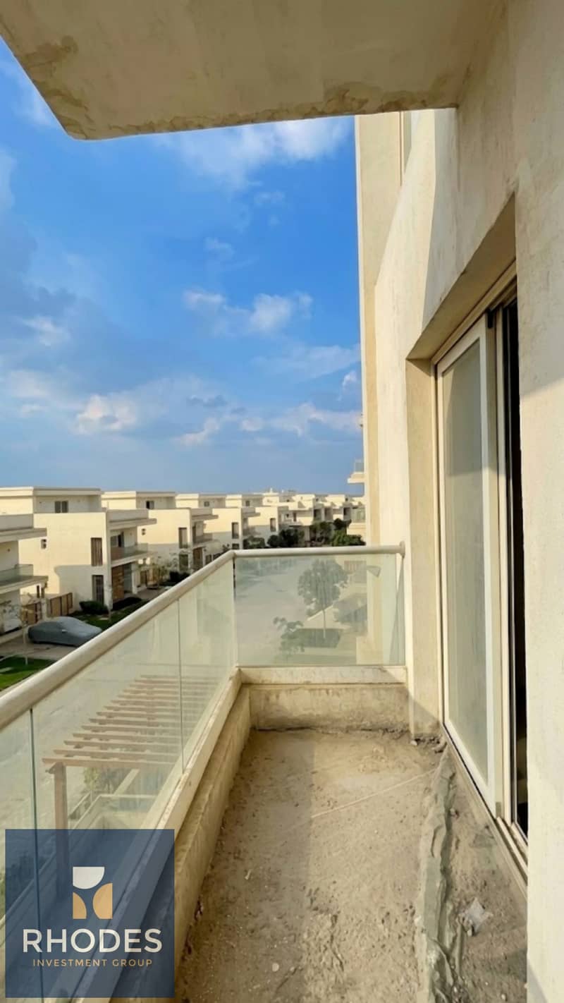 3 balcony_view_clean_natural_4k. png