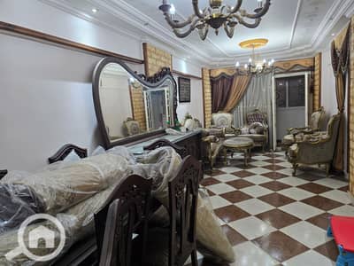 شقة 3 غرف نوم للايجار في ميامي، الإسكندرية - 20260920_163230. jpg