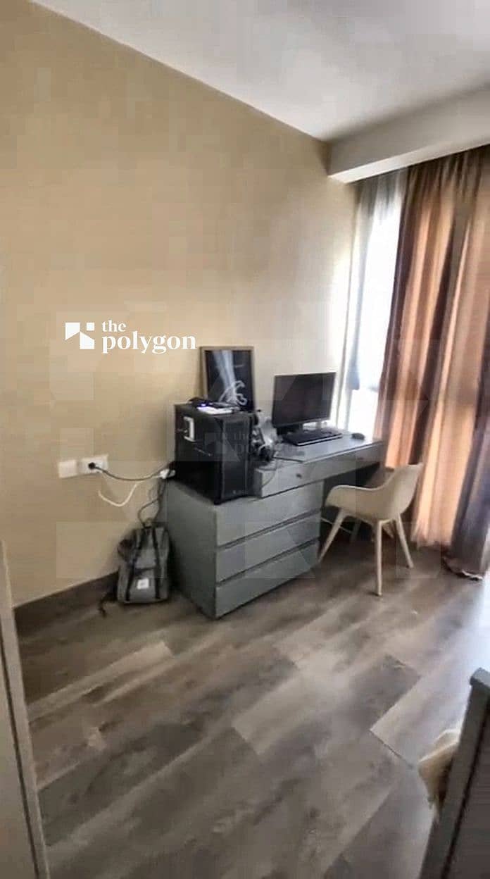 8 bedroom_04. jpg
