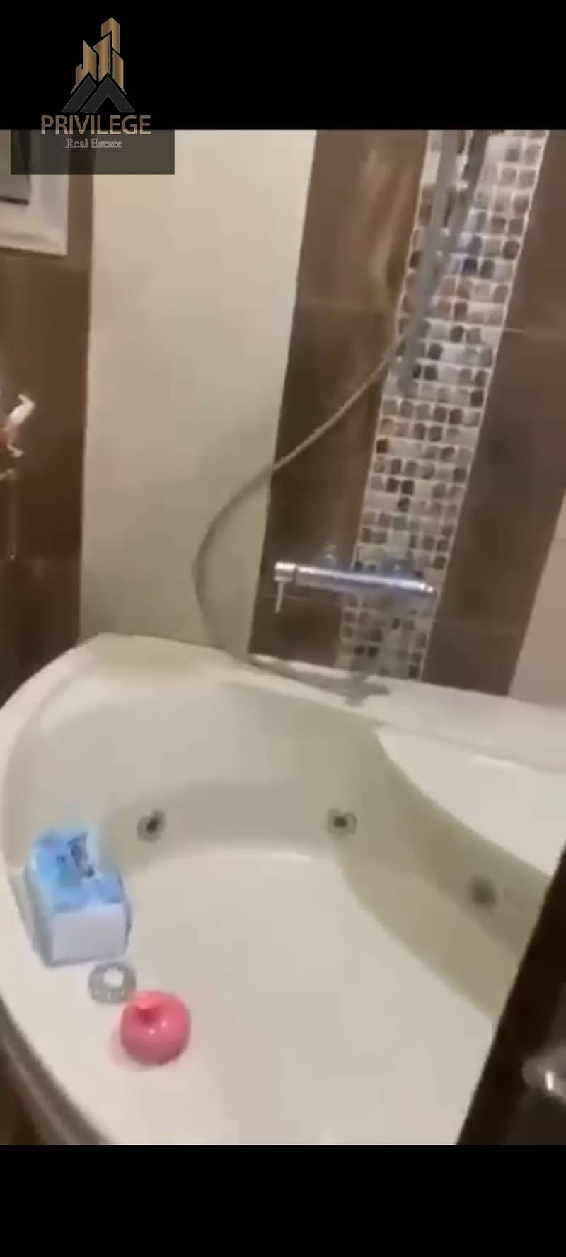 9 1000266599. jpg