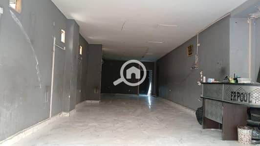 Retail for Sale in Mokattam, Cairo - Commercial shop spanning 165m² in mokatem middle