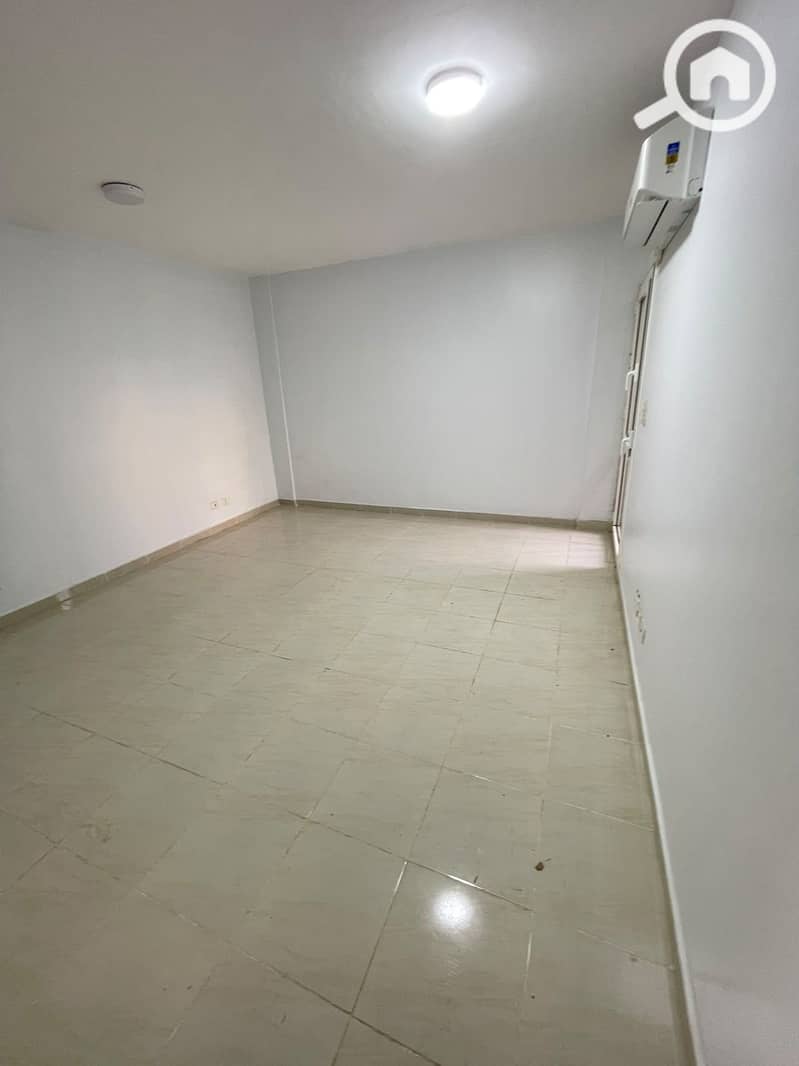 9 a065cb04-ae91-4317-8677-de98724cb7c6. jpg