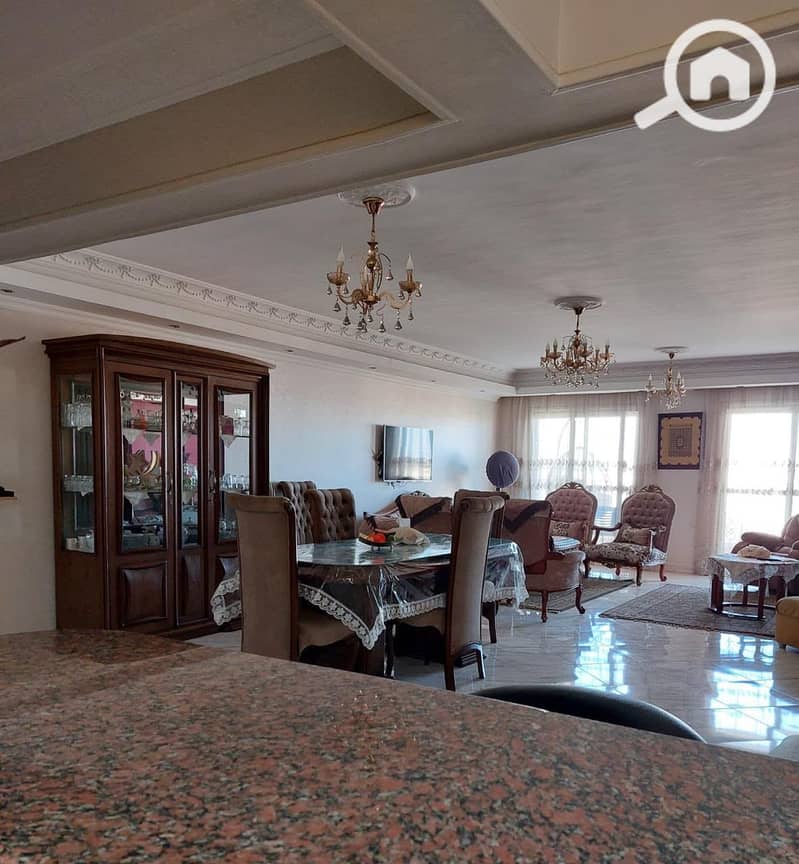2 2cd9ed5e-5b60-4841-9795-5eb4bc01d1d9. jpg