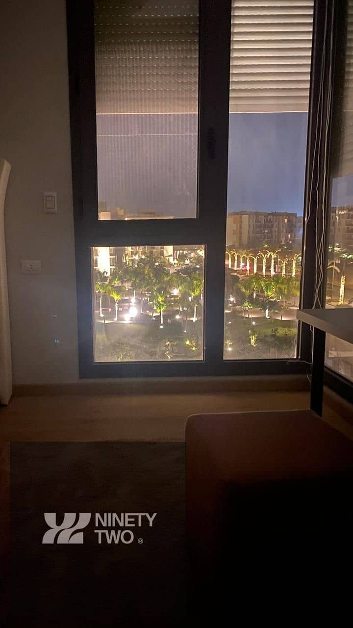 8 1000319410. jpg