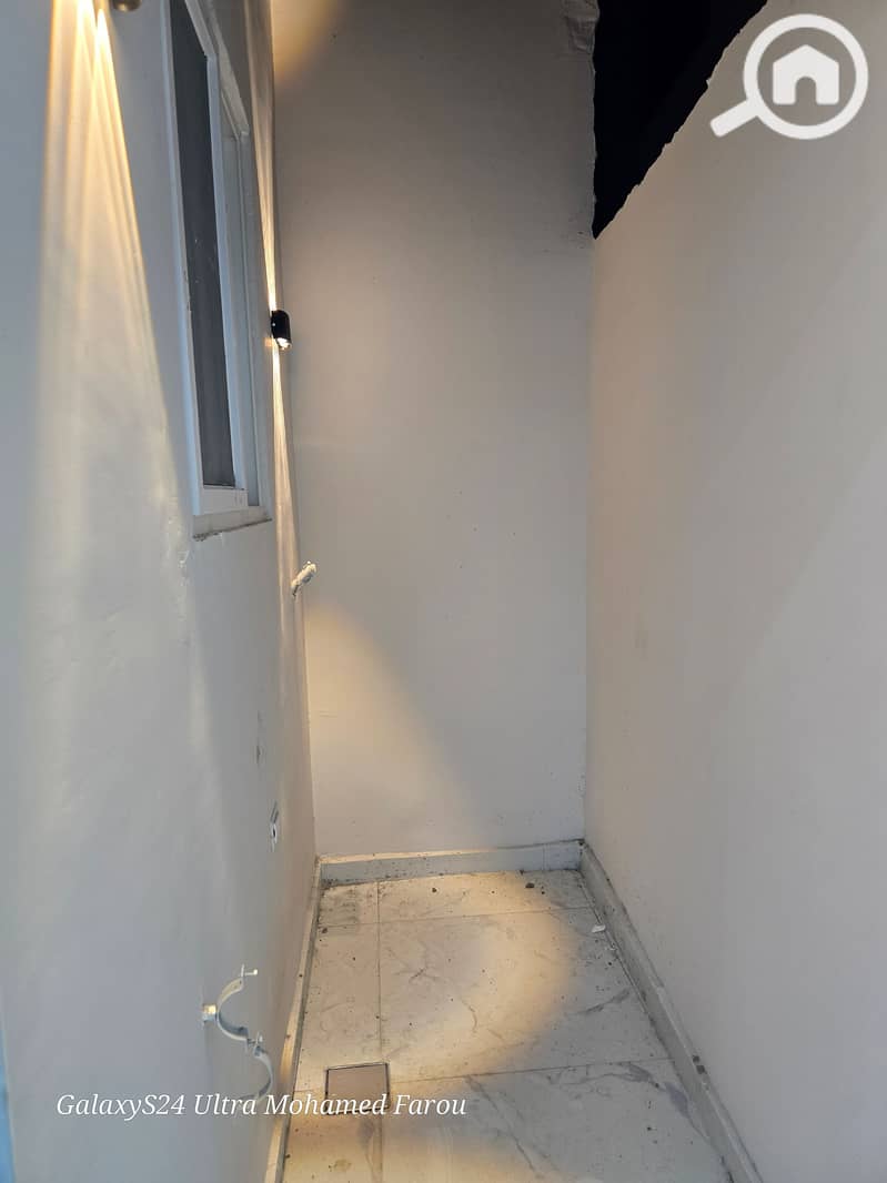 6 28045. jpg