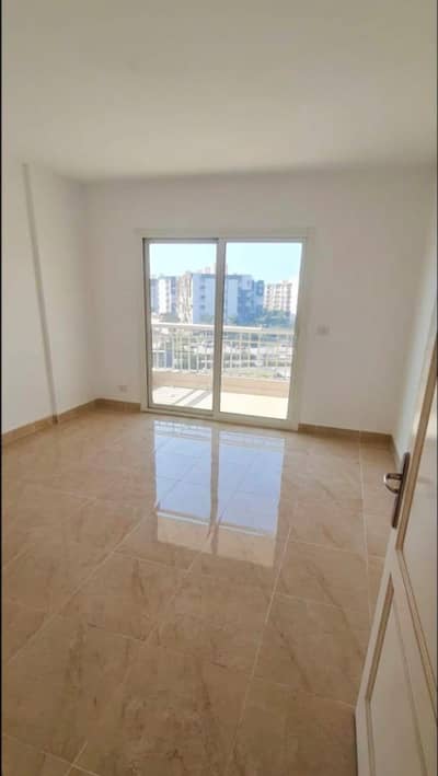 3 Bedroom Flat for Rent in Madinaty, Cairo - شقة للايجار في مدينتي 140م بمنطقة B12 تطل علي مول ايستا هب - Madinaty