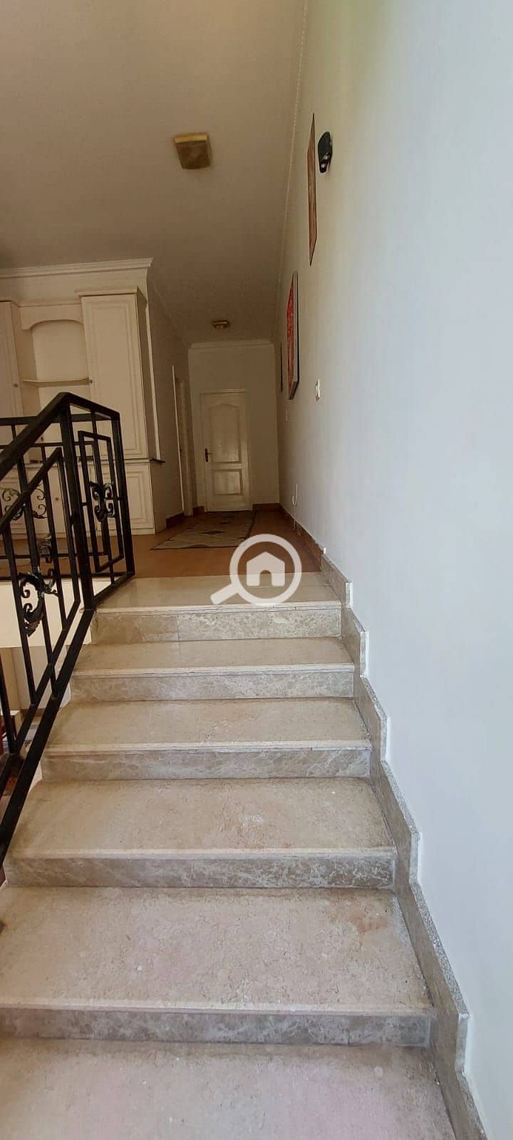 8 1001956384. jpg